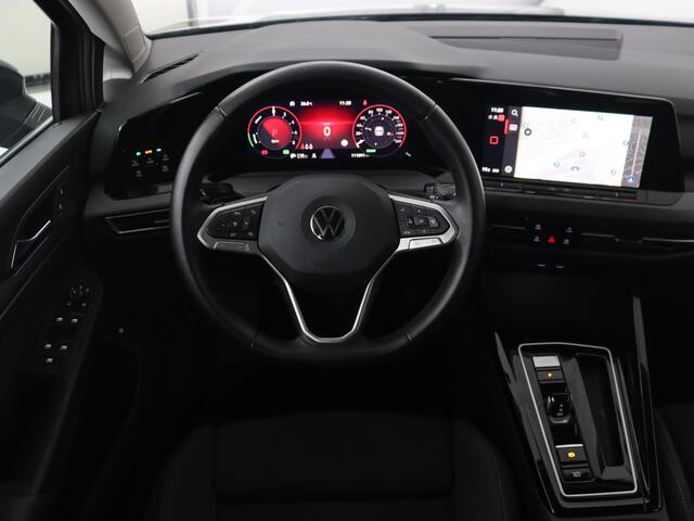 Volkswagen GOLF 1.4 eHybrid Style | Massage | Carplay | Sfeerverlichting | Navigatie | Memory | Adaptive cruise | Parkeerhulp | ergoActive | LED Plus | Climate control | PHEV | Plug In