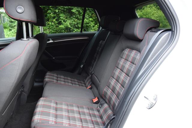 Volkswagen GOLF 2.0 TSI 245PK GTI Performance Executive DSG Automaat | BOVAG Garantie | Org. NL | Virtual Cockpit | Full LED | Adaptive Cruise Control | Flippers | PDC Voor&Achter |