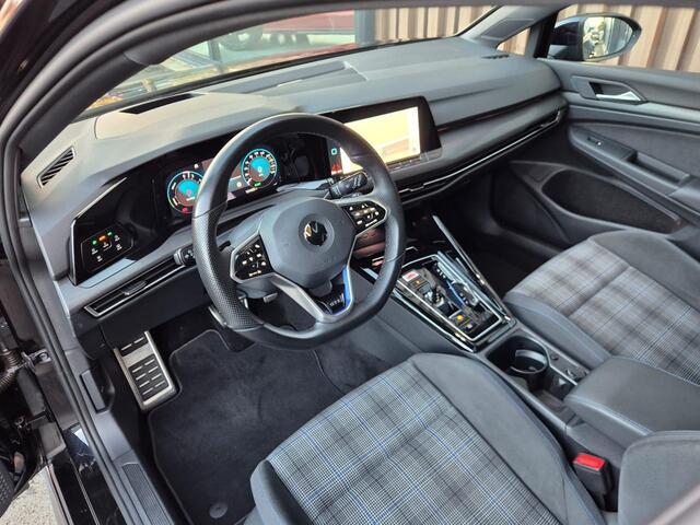 Volkswagen GOLF 1.4 eHybrid GTE 245pk | BTW | Pano | HUD | IQ | Stuur-Stoelverw.