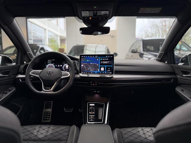 Volkswagen GOLF 1.5 R Line Pano / 360 / H&K / Trekhaak