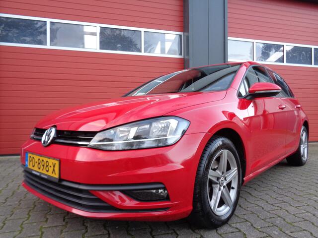 Volkswagen GOLF 1.0 TSI Trendline 110PK Airco Cruise LMV NL-Auto