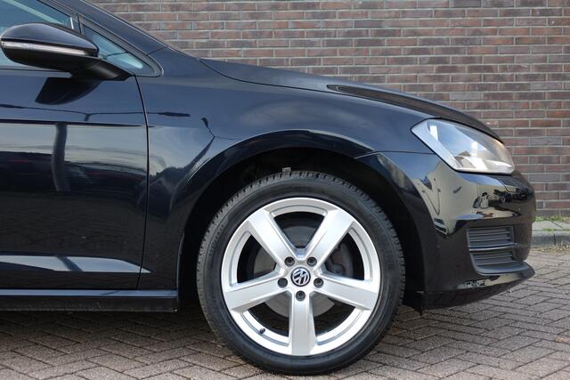 Volkswagen GOLF 1.4 TSI Business Edition Connected, prachtige auto, 4 nieuwe All seasons Automaat