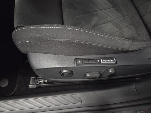 Volkswagen GOLF 1.0 TSI DIEFSTALSCHADE