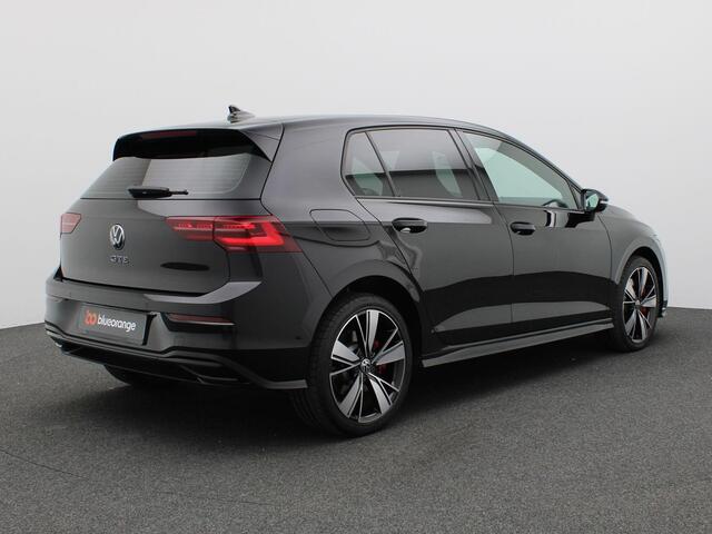 Volkswagen GOLF 1.4 eHybrid GTE 245PK DSG LED-Matrix, Travel assist, keyless start, stuur/stoelverwarming, 18'' lichtmetaal
