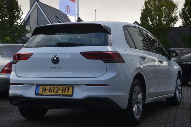 Volkswagen GOLF 1.0 eTSI Life Carplay | Adaptive cruise | LMV | Clima | Bluetooth | Navi | PDC