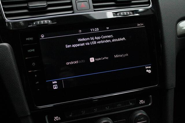Volkswagen GOLF Variant 1.5 TSI Highline | Carplay | ACC | Camera