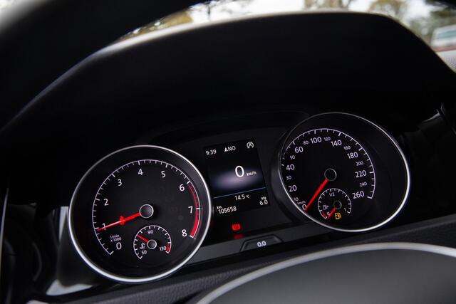 Volkswagen GOLF 1.5 TSI Highline Business R , Trekhaak, Carplay,