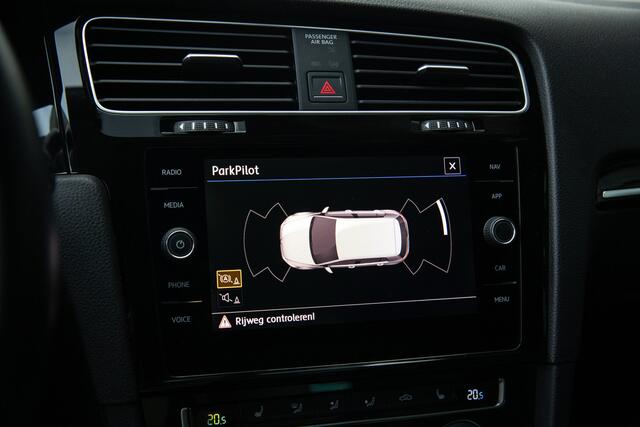 Volkswagen GOLF 1.5 TSI Highline Business R , Trekhaak, Carplay,