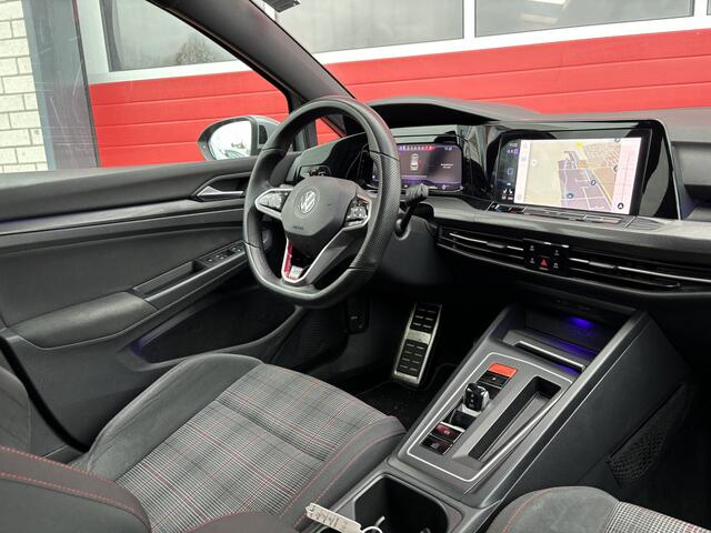 Volkswagen GOLF 2.0 TSI GTI AUTOMAAT / FULL LED / SFEER / TREKHAAK / CAMERA / STOELVERW / STUURVERW