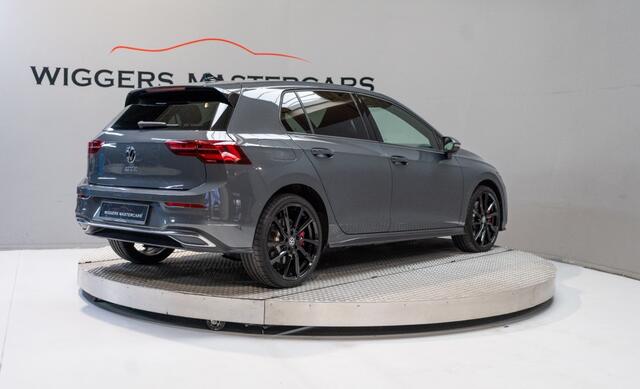 Volkswagen GOLF GTE 245 PK Hybrid, Keyless, 18 Inch, Sportstoelen, Head-up, Dolphin Grey Metallic