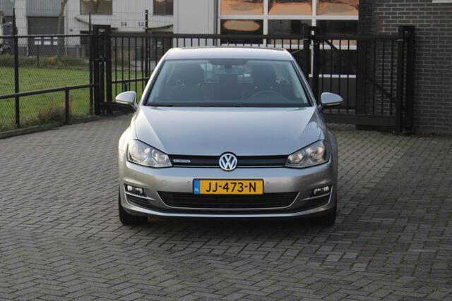 Volkswagen GOLF 1.0 TSI Comfortline Apple Android/Navi/Clima/Pdc