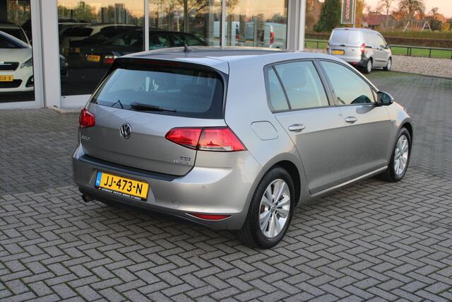 Volkswagen GOLF 1.0 TSI Comfortline Apple Android/Navi/Clima/Pdc