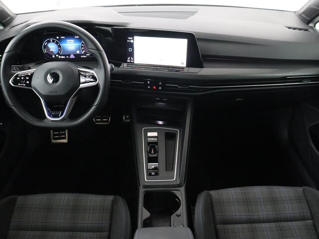 Volkswagen GOLF 1.4 eHybrid GTE | Stoelverwarming | Camera | Adaptive cruise | Sfeerverlichting | Navigatie | Sportstoelen | Full LED | Climate control | Parkeerhulp | PHEV | Plug In