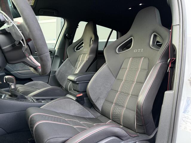 Volkswagen GOLF 2.0 TSI GTI Clubsport | RECARO | DYNAUDIO | ACC | CarPlay | Camera | Side Assist | Stoelverwarming