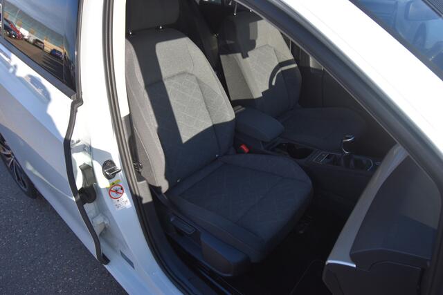 Volkswagen GOLF 1.5 TSI Life , VIRTUAL COCKPIT ,ST+STUUR VERW , LED KOPL ,NAIV ,CLIMATR , CR CONTR ,