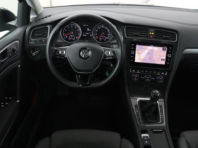 Volkswagen GOLF 1.5 TSI Comfortline Business | Trekhaak | Stoelverwarming | Massage | Carplay | Navigatie | Parkeerhulp | Adaptive cruise | Climate control | LED | Bluetooth