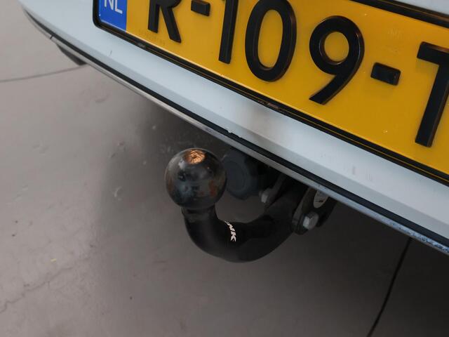 Volkswagen GOLF 1.5 TSI 130 PK IQ.DRIVE + LED | TREKHAAK | CAMERA | APPLE CARPLAY | DAB