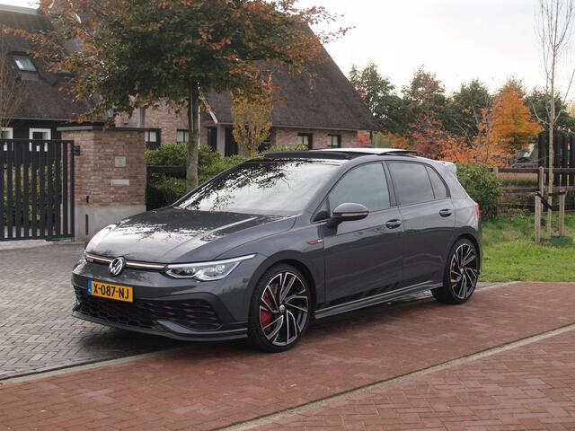 Volkswagen GOLF 2.0 TSI GTI | Panoramadak | Camera | Apple Carplay | Cruise Control | Automaat |
