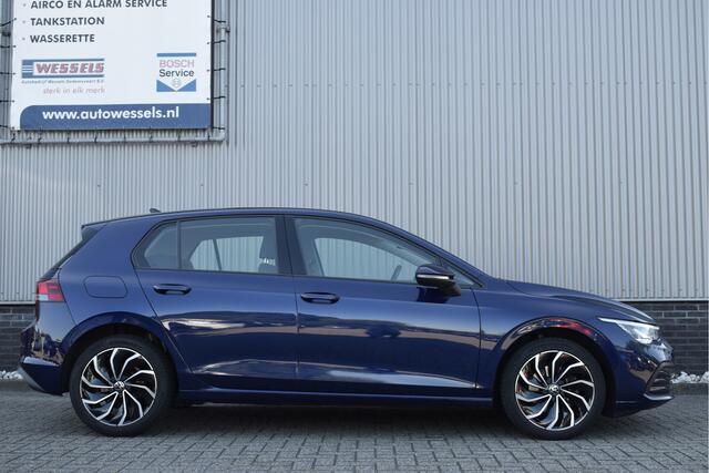 Volkswagen GOLF 1.0 eTSI Life Automaat Adaptive cruise, Navi,