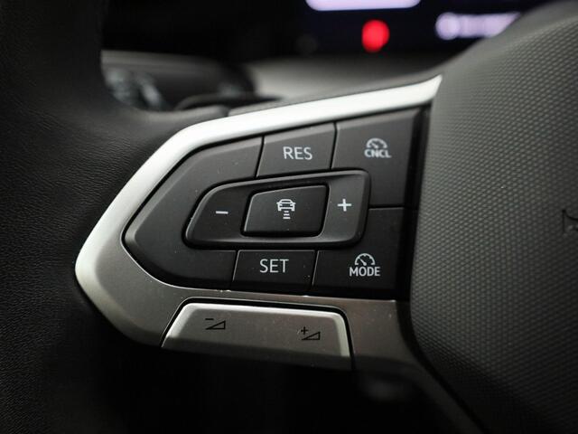 Volkswagen GOLF 1.5eTSI/150PK Style DSG edition 50 · Panoramadak · Camera · Apple/Android Car Play · Head-up Display · Navigatie · Massagefunctie · Garantie tot oktober 2026