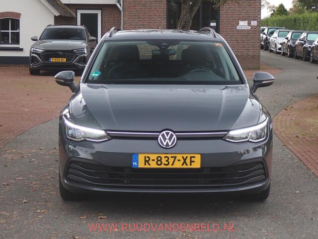 Volkswagen GOLF Variant 1.5TSI Life Business ACC / LED / VIRTUAL / CARPLAY