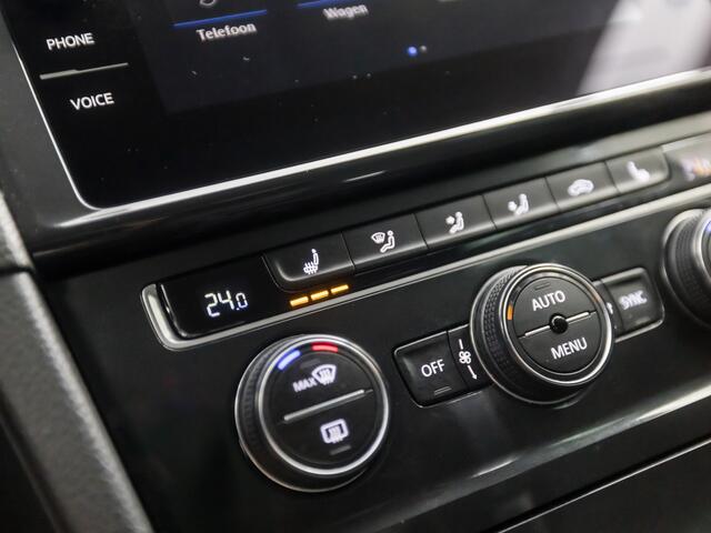 Volkswagen GOLF 1.0 TSI Sport Automaat (APPLE CARPLAY, CLIMATE, STOELVERWARMING, SPORTSTOELEN, LM VELGEN, GETINT GLAS, CRUISE, NIEUWSTAAT)