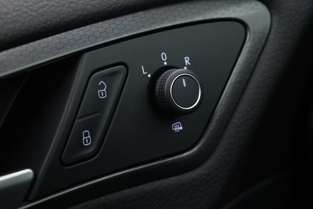 Volkswagen GOLF 2.0 TSI GTI Performance | Digi. Dashboard | 18'' | Apple CarPlay | Camera | Adapt. Cruise | Stoelverw.