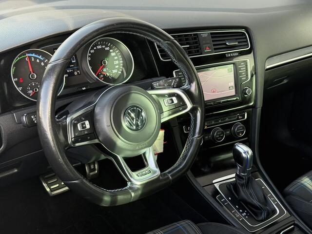 Volkswagen GOLF 1.4 TSI GTE Connected Series | RIJKLAAR | BTW | Leder | Navi