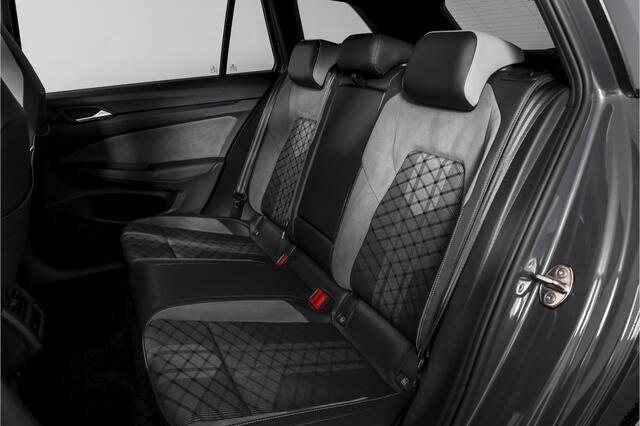 Volkswagen GOLF Variant 1.5 eTSI 150 PK R-Line - Automaat | S/K- Panodak | Dig. Cockpit | Adapt. Cruise | PDC | Camera | NAV + App. Connect | ECC | DAB | LM 18" |