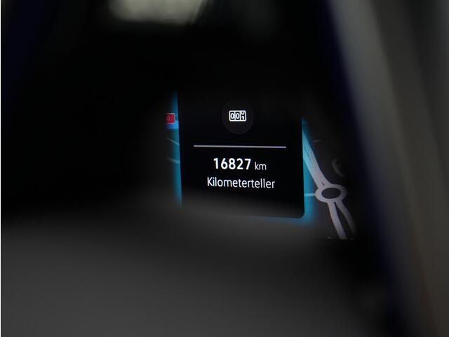 Volkswagen GOLF 1.5 eHybrid 272 pk DSG GTE | IQ Light | Rondomzicht camera | Adaptief onderstel | Head-up display