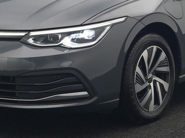 Volkswagen GOLF 1.4 eHybrid Style Plug In Hybrid 204pk Dealer O.H. PHEV | Trekhaak Af Fabriek | Panodak | Adaptive Cruise | IQ Light | Alcantara Sportstoelen Massage & Memory | Apple Carplay | Stoelen & Stuur Vewarmd | Blis | DAB |