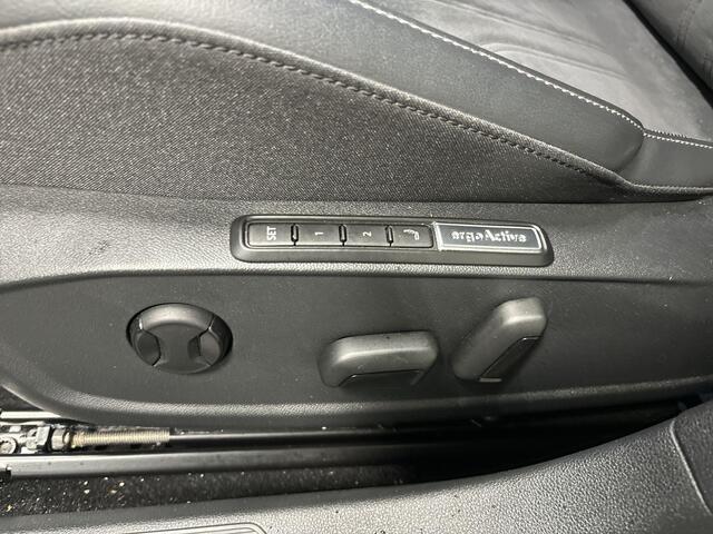 Volkswagen GOLF 1.5 204pk DSG eHybrid 50 Edition · Camera · Keyless · Apple/Android Car Play · Elek. Voorstoel · Sfeerverlichting · 18'' Inch · Garantie t/m 06-08-2028 of 100.000km