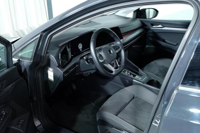 Volkswagen GOLF 1.4 eHybrid Style Let op 19 " velgen netto meerprijs