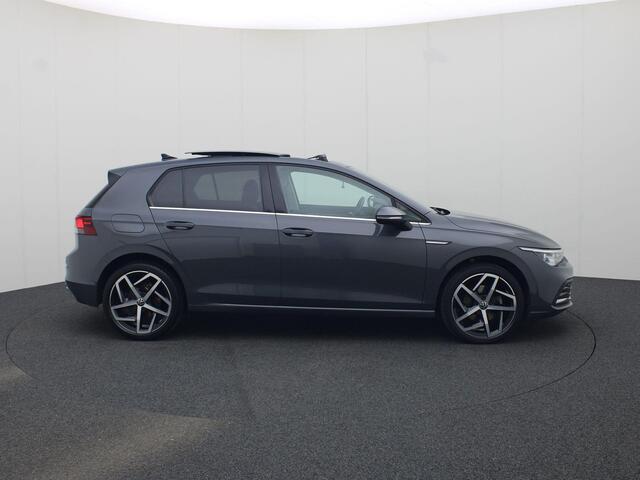 Volkswagen GOLF 1.5TSI/130PK Style · Panoramadak · Camera + Parkeersensoren · Apple/Android