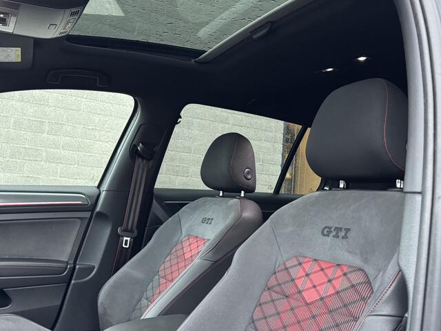 Volkswagen GOLF 7,5 GTI TCR 2.0 TSI 290pk DSG / Aut. Led Matrix Panoramadak Camera DCC 84dkm!!