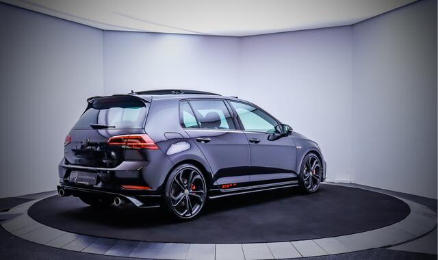 Volkswagen GOLF 2.0GTI Dsg TCR PANO | DIGIDASH | LED | NAVI | APP CONNECT | CAMERA | ADAPTIVE CRUISE | KEYLESS