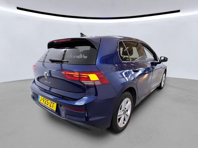 Volkswagen GOLF 1.0 TSI Life / CAMERA/ PARK. SENSOREN/ APP CONNECT/ ADAPT. CRUISE/ DIGITAL DASHBOARD/ LED/ CLIMA/ NAVI/