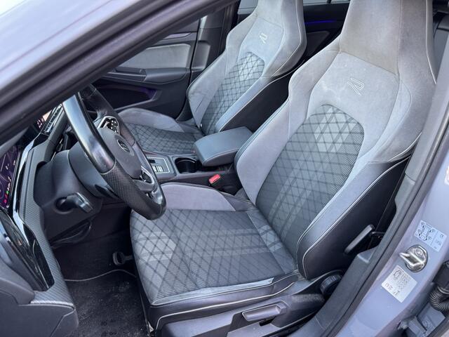 Volkswagen GOLF 1.5 eTSI R-Line Pano Navi ACC H&K IQ Light