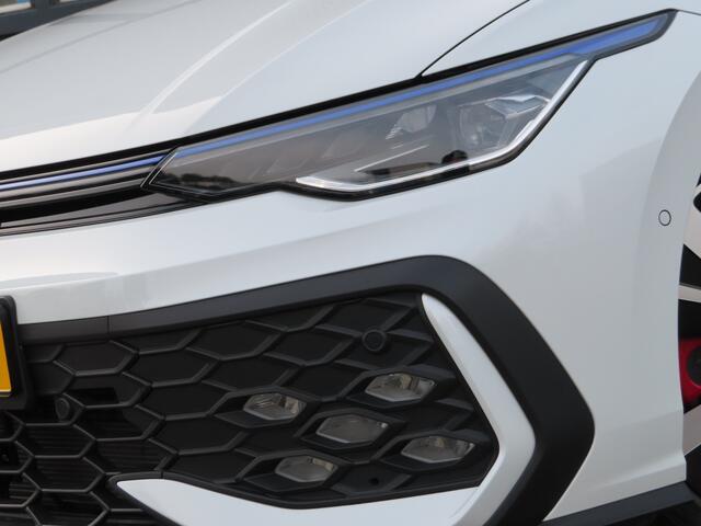 Volkswagen GOLF 1.5 eHybrid GTE | pano dak | lederen bekleding | 360 camera | stoelverwarming + ventilatie