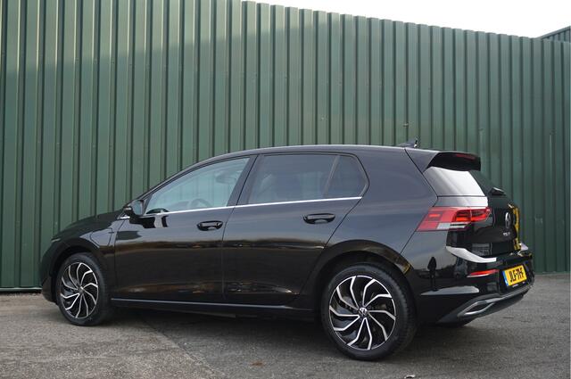 Volkswagen GOLF 1.4 eHybrid Style PHEV + Carplay/ Camera/ Memory Stoelen/ Virtual Cockpit/ Garantie!