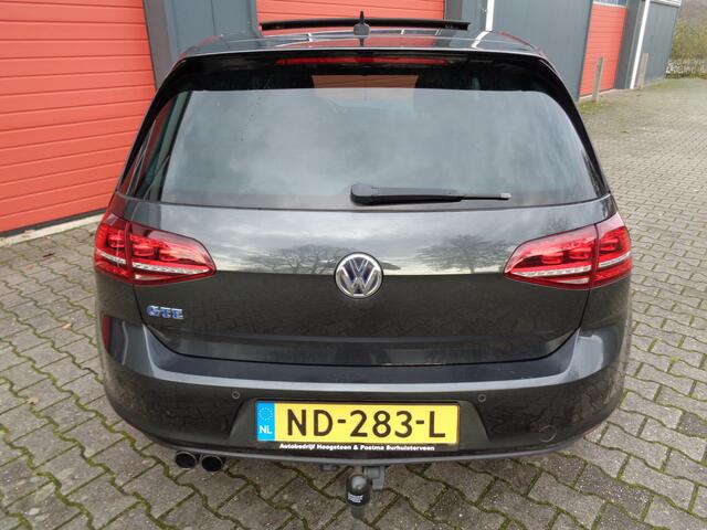 Volkswagen GOLF 1.4 TSI GTE 150PK Leer Pano-Dak Clima Cruise NL-Auto Trekhaak Automaat