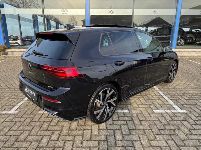 Volkswagen GOLF 1.5 eTSI R-Line | 150PK | DSG | Panoramadak, El. Trekhaak | Navi | LMW 18" | 1e eig. | IQ light |mooi!