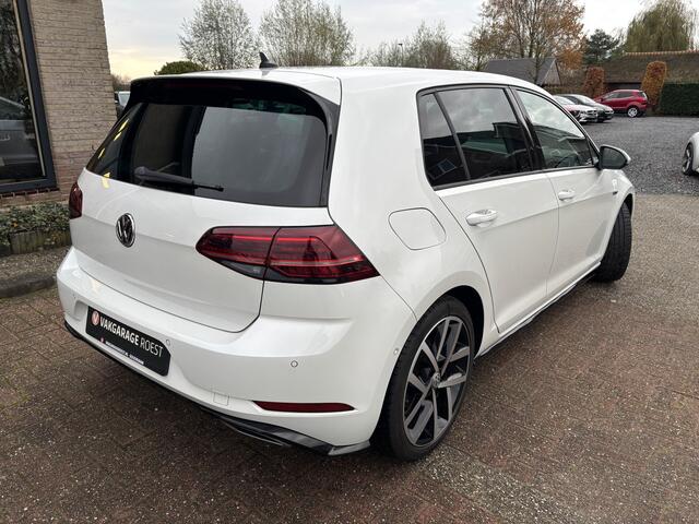 Volkswagen GOLF 5DRS 1.5 TSI R-Line Automaat Full LED / Panoramadak / Digi-dash