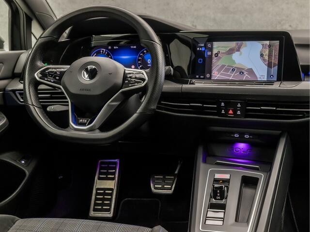 Volkswagen GOLF 1.4 eHybrid GTE 245Pk Automaat (APPLE CARPLAY, GROOT NAVI, KEYLESS, SPORTSTOELEN, PARKEERSENSOREN, SFEERVERLICHTING, CRUISE, NIEUWSTAAT)