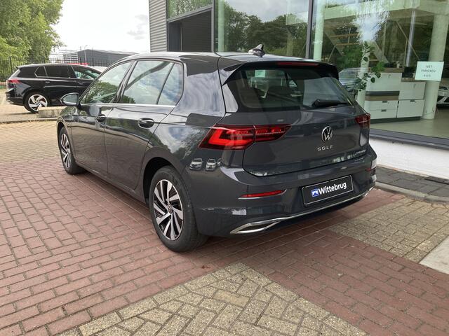 Volkswagen GOLF 1.4 eHybrid 204pk DSG Style / LED Matrix / Elek Verstelbare Bestuurdersstoel Met Memory / Stuur & Stoelverwarming / Navigatie / 16" LMV