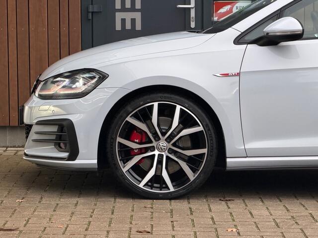 Volkswagen GOLF 2.0 TSI GTI PERF. Pano Honeyco. Camera 19'' Dynaudio Ori NL!