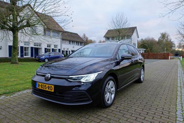 Volkswagen GOLF Variant 1.5 eTSI R-Line | Trekhaak | Stoelverwarming | Stuurwielverw. | CarPlay | Sfeerverlichting | BTW