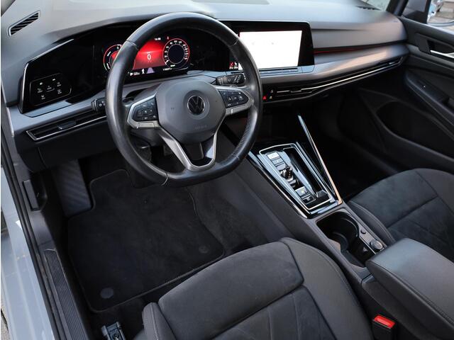 Volkswagen GOLF 1.4 eHybrid PHEV 204PK | Keyless | Camera | Memory | Massage | Adaptive Cruise | Getint Glas |