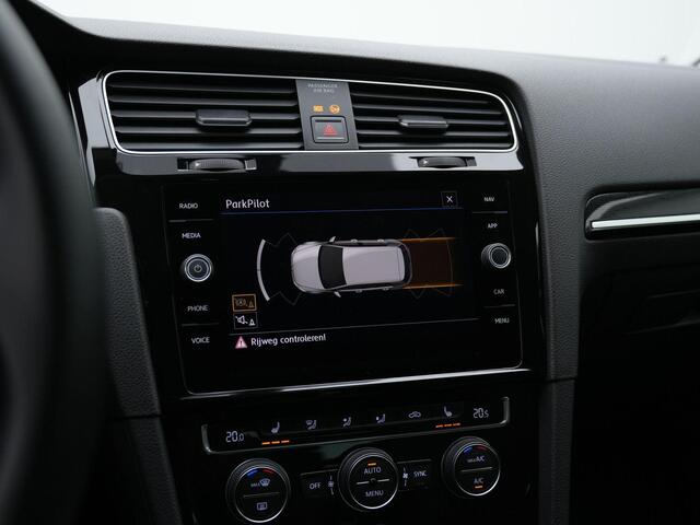 Volkswagen GOLF 1.5 TSI 150 pk DSG Highline Business R / R-Line | Navigatie | Stoelverwarming | Adaptive Cruise | Parkeersensoren voor/achter