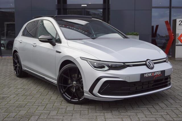 Volkswagen GOLF R-Line black1.5 TSI DSG 150pk/ Panodak /19 Inch LM/ IQ LED / App-Connect/Camera/Navi